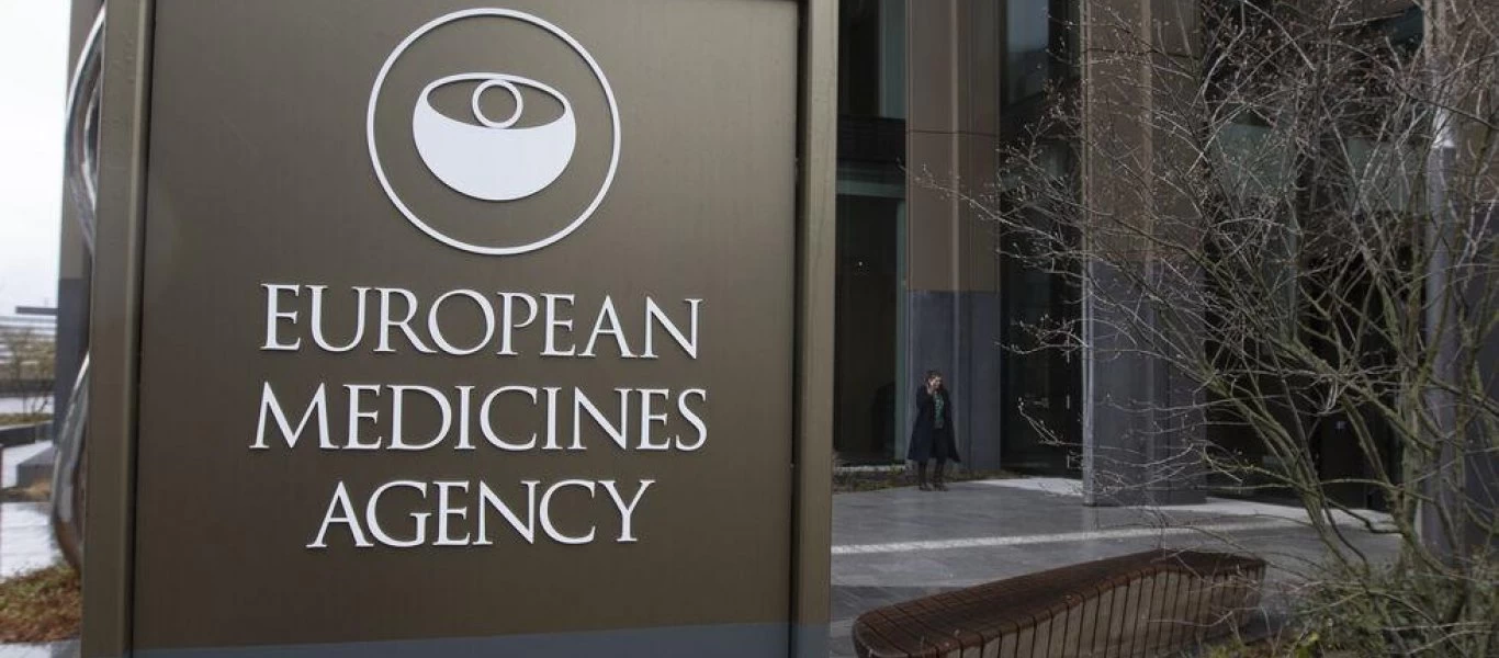 «Δεν δείχνει ισχυρή ανοσοαπόκριση ο συνδυασμός του AstraZeneca με mRNA εμβόλιο» λέει ο ΕΜΑ